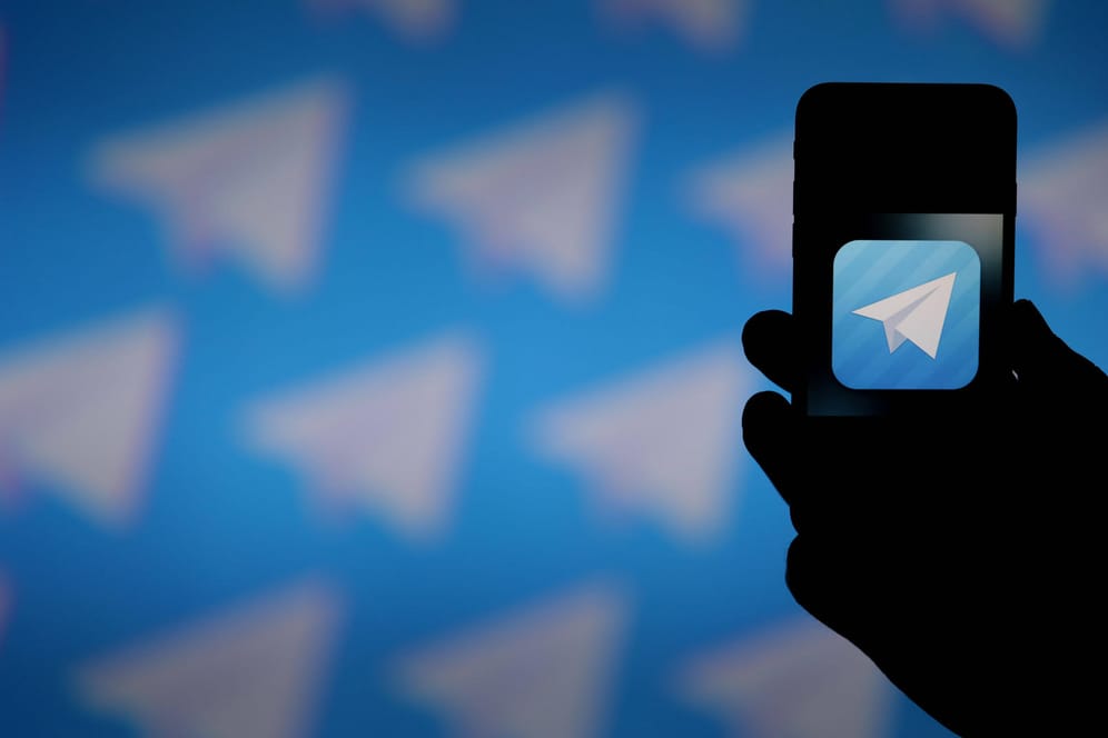 Das Logo von Telegram auf einem Smartphone: Das Justizministerium will gegen den Messenger vorgehen.