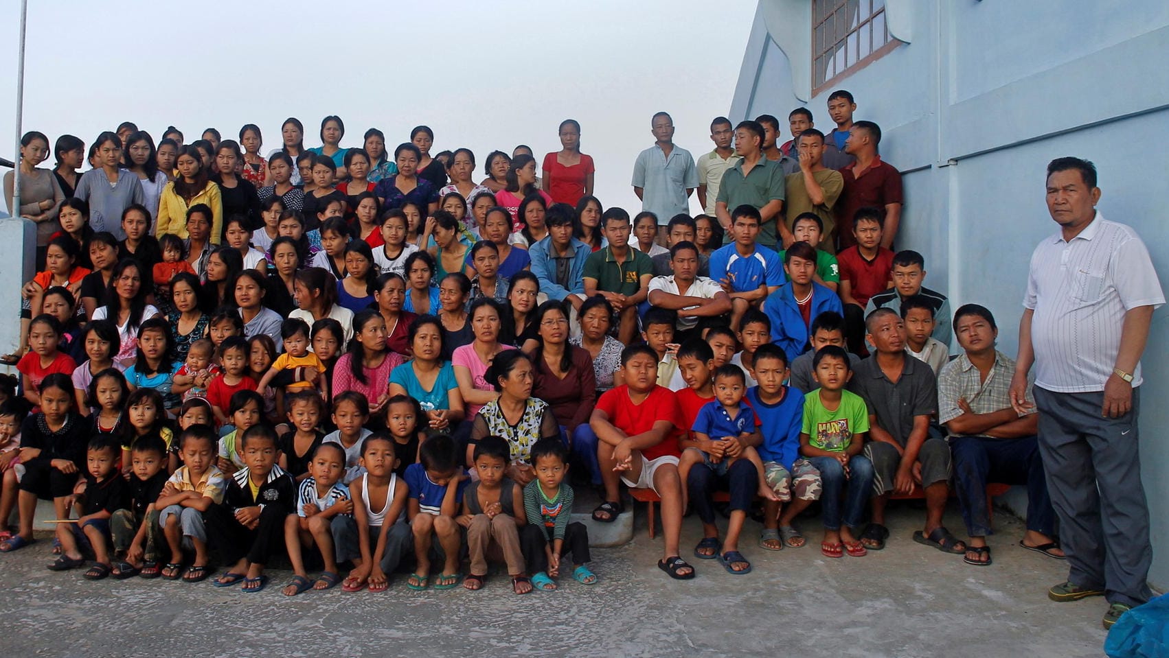 Keine gewöhnliche Familie (Foto von 2011): Ziona Chana (re.) hatte an die 100 Kinder von Dutzenden Ehefrauen.