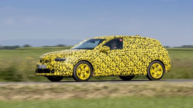 Opel Astra: Die neue Generation ist noch auf Erprobungsfahrten unterwegs. Opel Astra: Die neue Generation ist noch auf Erprobungsfahrten unterwegs.