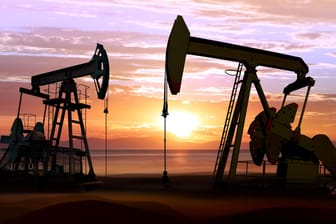 Ölpumpen in Sonnenuntergang: Die Hoffnung auf einen schnellen Wirtschaftsaufschwung hält den Ölpreis auf einem hohen Niveau in den vergangenen Wochen.