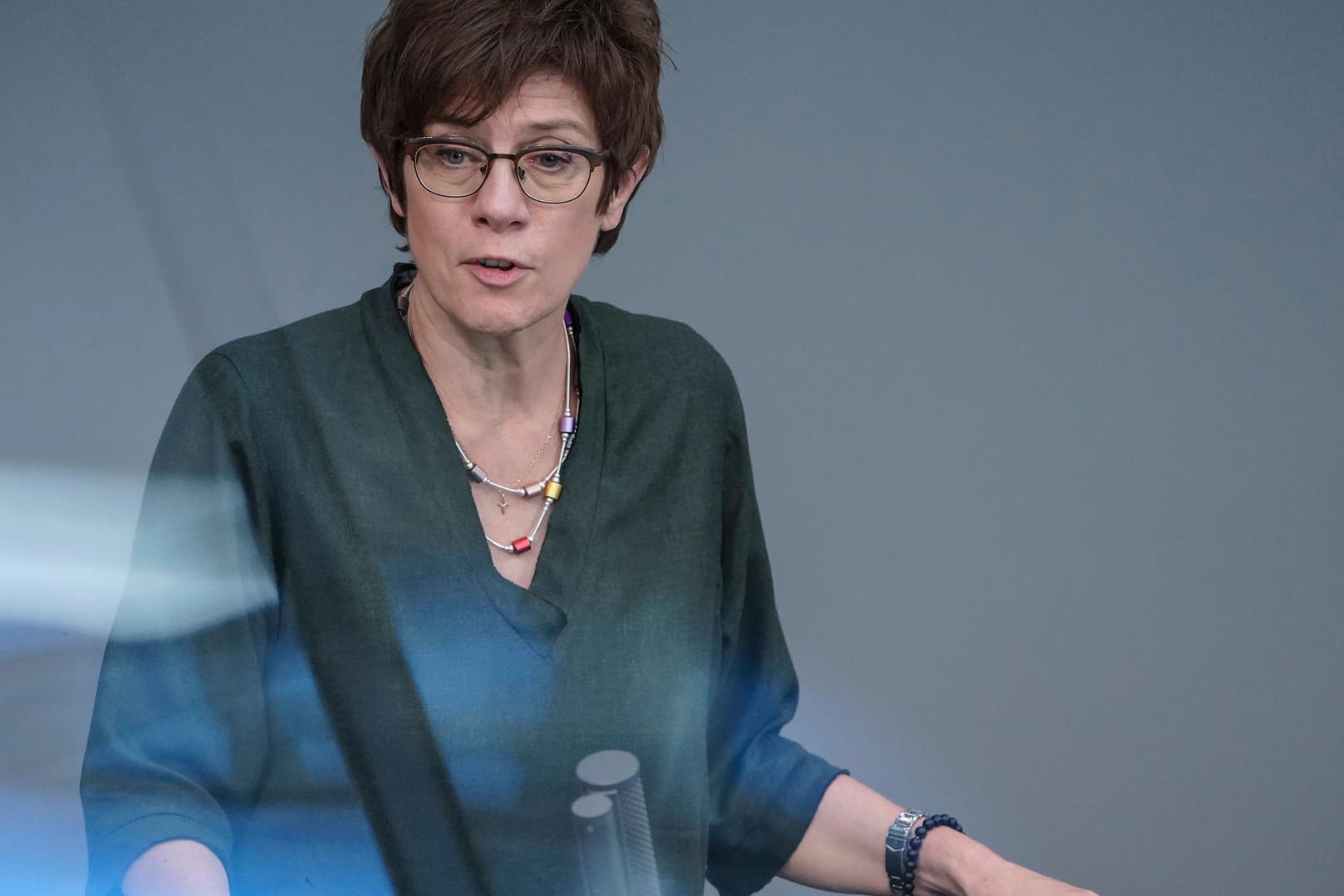 Annegret Kramp-Karrenbauer, Verteidigungsministerin: Die über 60 Maßnahmen zur Reform des KSK greifen, laut der Verteidigungsministerin.