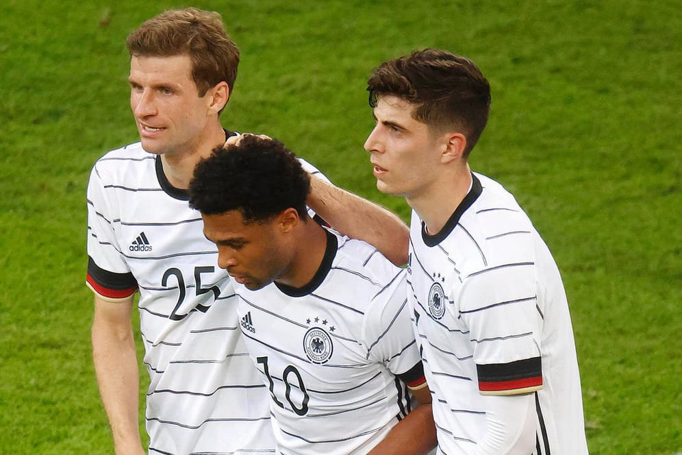 Thomas Müller, Serge Gnabry und Kai Havertz (v.l.n.r.): Die DFB-Spieler müssen sich am Dienstag gegen Frankreich beweisen.