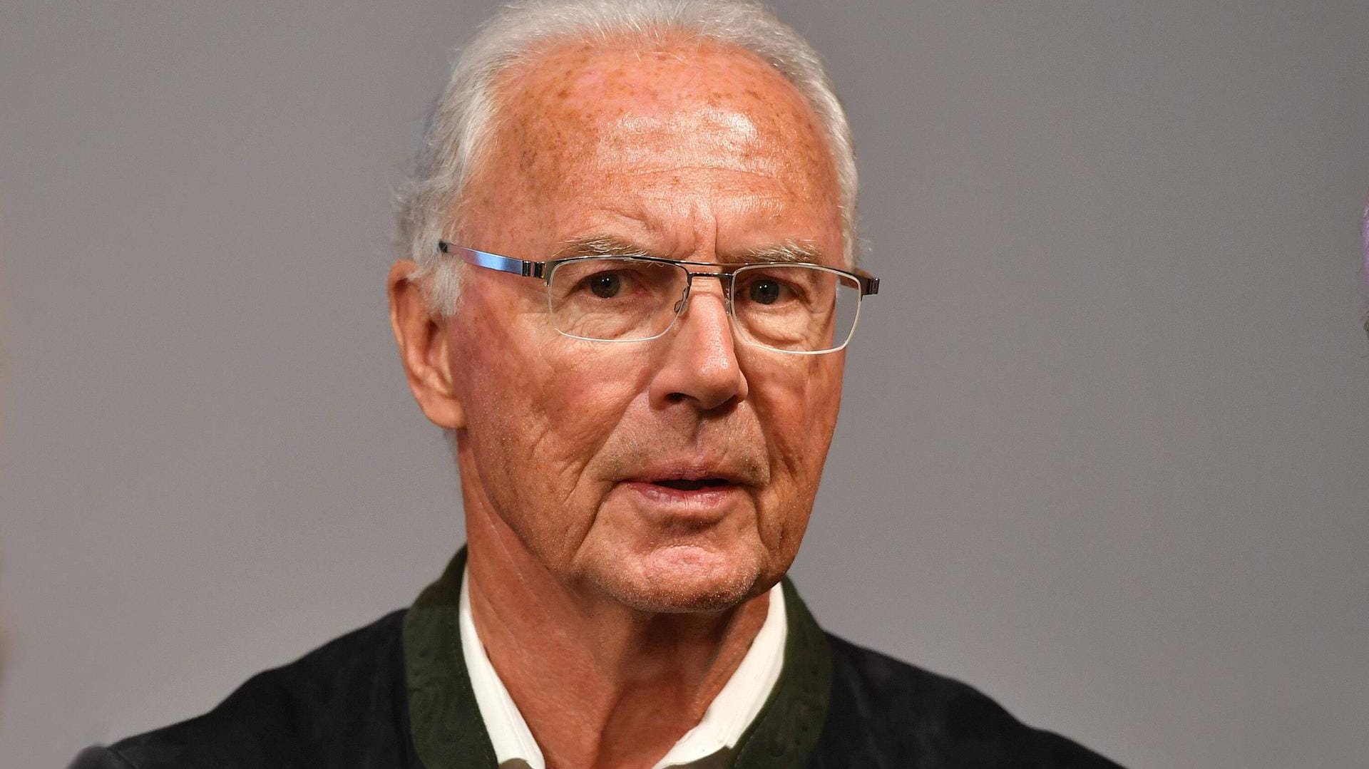 Franz Beckenbauer: Der frühere Kapitän der Nationalmannschaft glaubt an einen Erfolg der deutschen Mannschaft bei der EM in Europa.