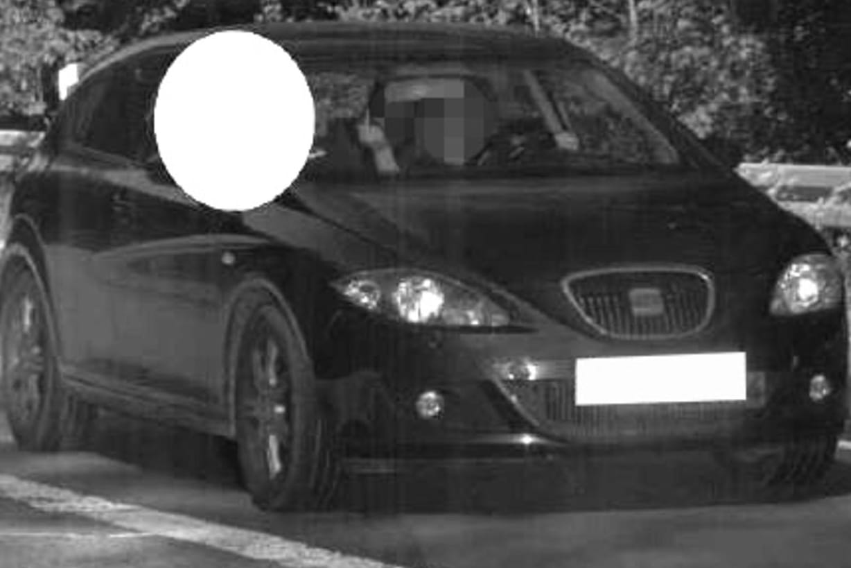 Das von der Polizei veröffentlichte Blitzerfoto: Mit im Auto saß ein Grundschulkind.