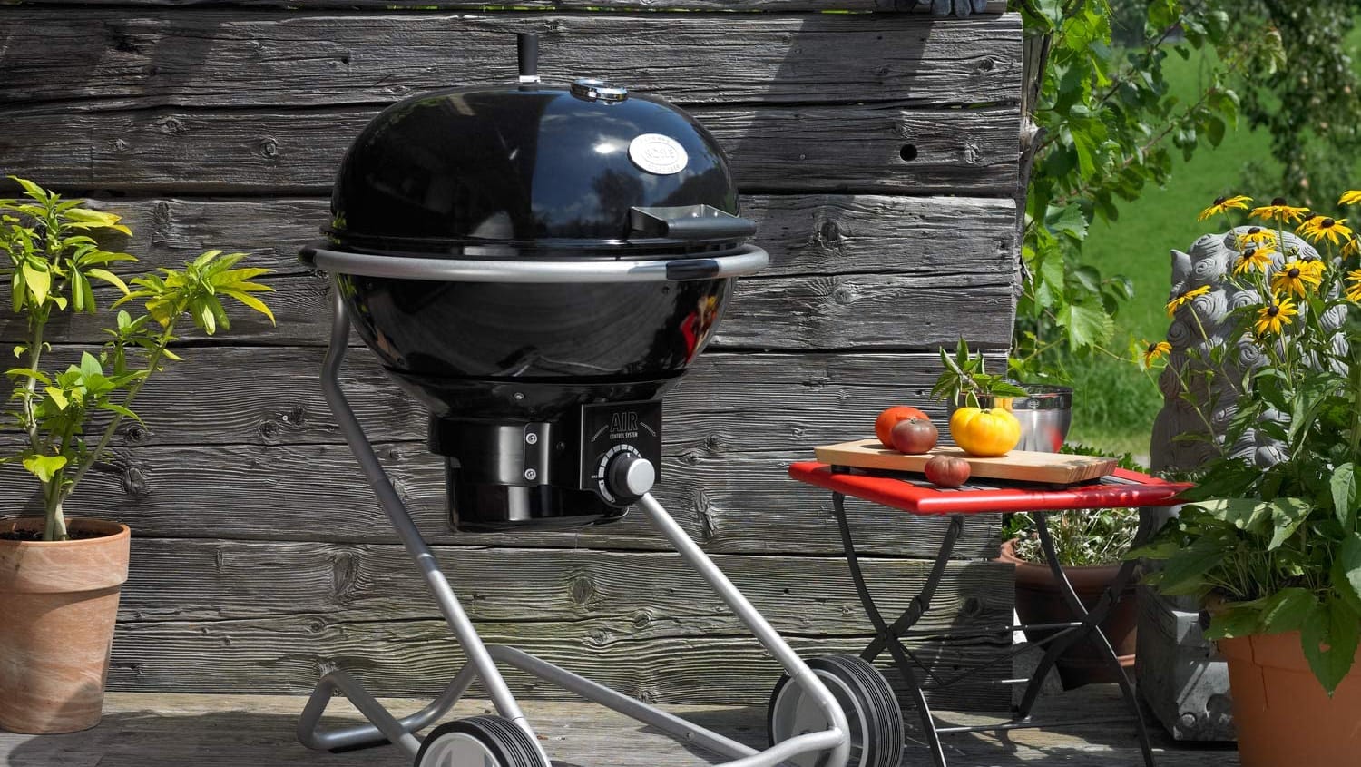 Für das EM-Grillen: Der Holzkohlegrill von Rösle ist heute fast 100 Euro günstiger.