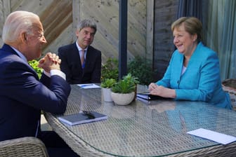 Einig oder nicht? Joe Biden und Angela Merkel beim G7-Gipfel in Cornwall