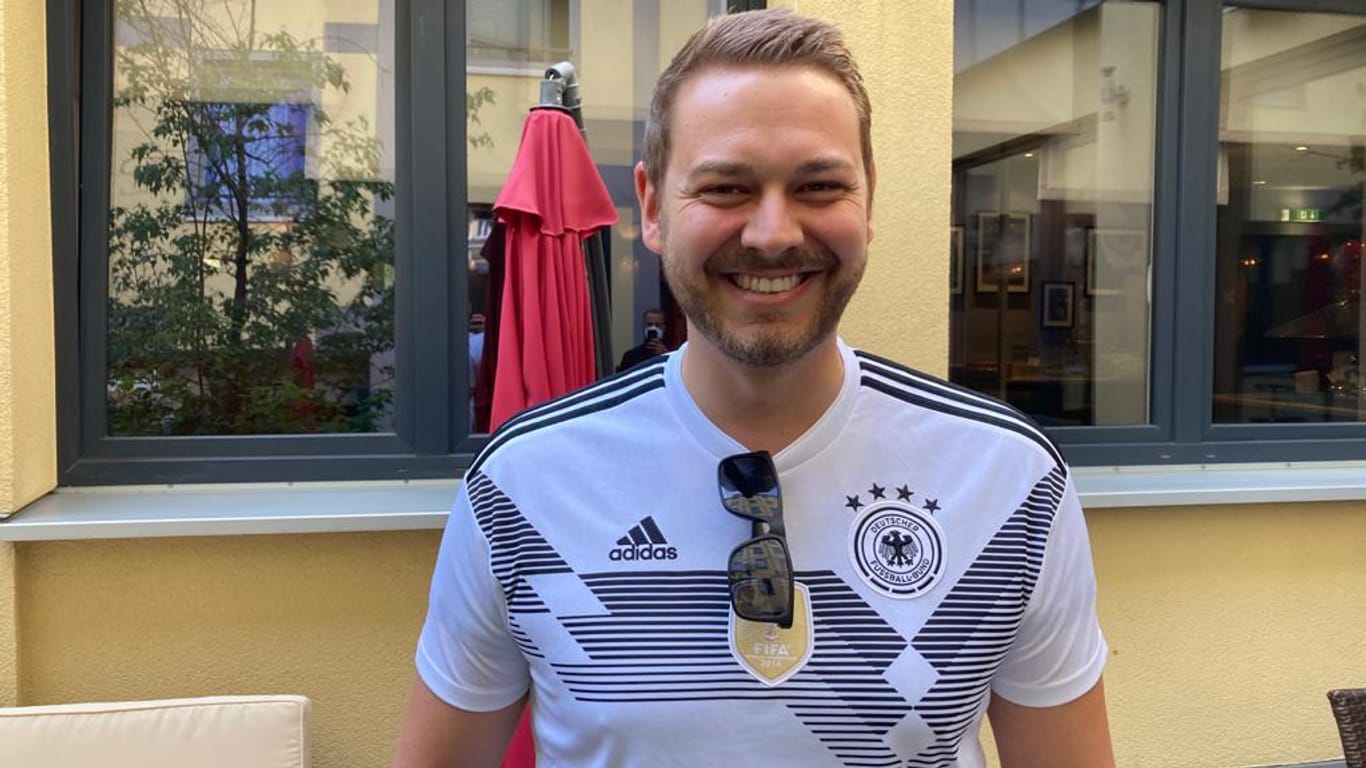 Henrik (29): Der Deutschland-Fan traut dem Team um Jogi Löw einiges zu.