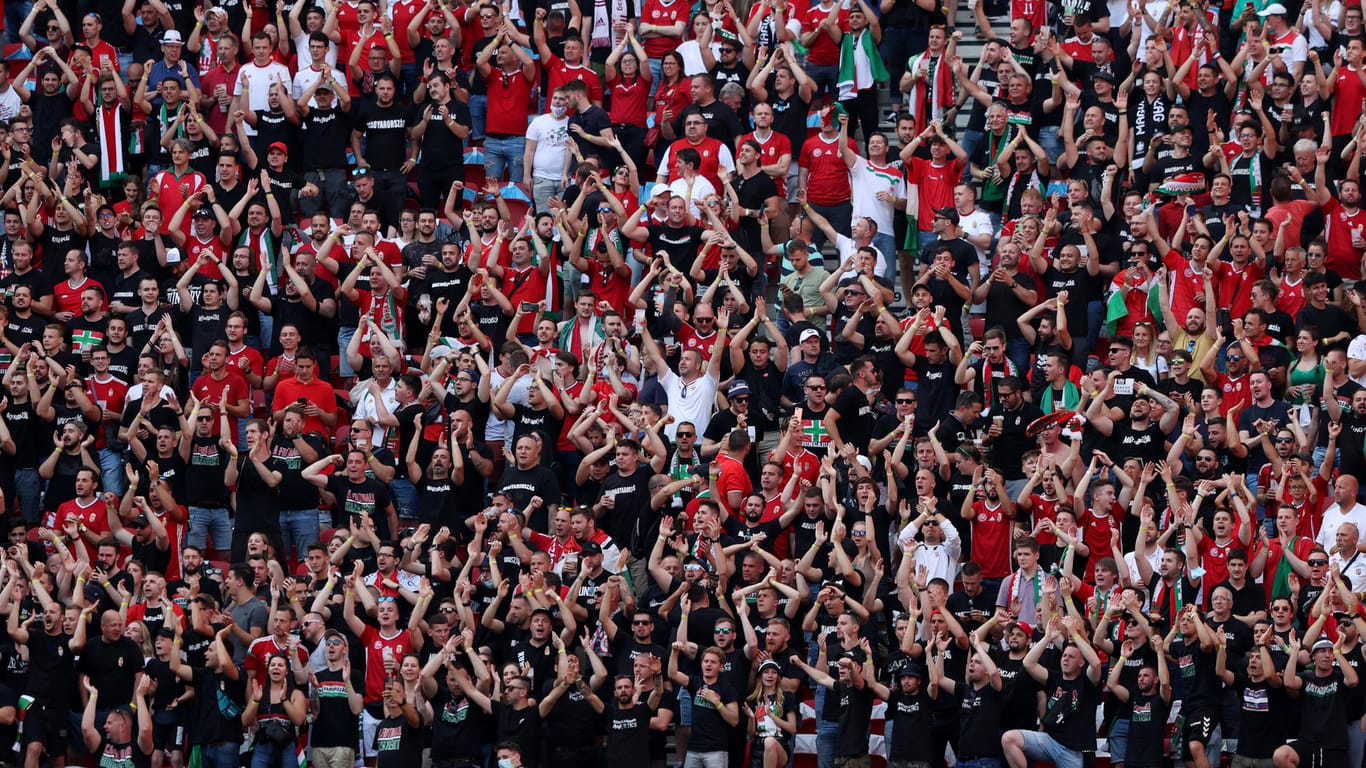 Dicht an dicht: Fans in der Budapester Puskas-Arena vor dem Spiel der Ungarn gegen Portugal.