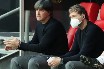 Blick auf den EM-Auftakt: Bundestrainer Joachim Löw.