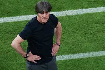 Start-Niederlage gegen Frankreich: Ein enttäuschter Jogi Löw.