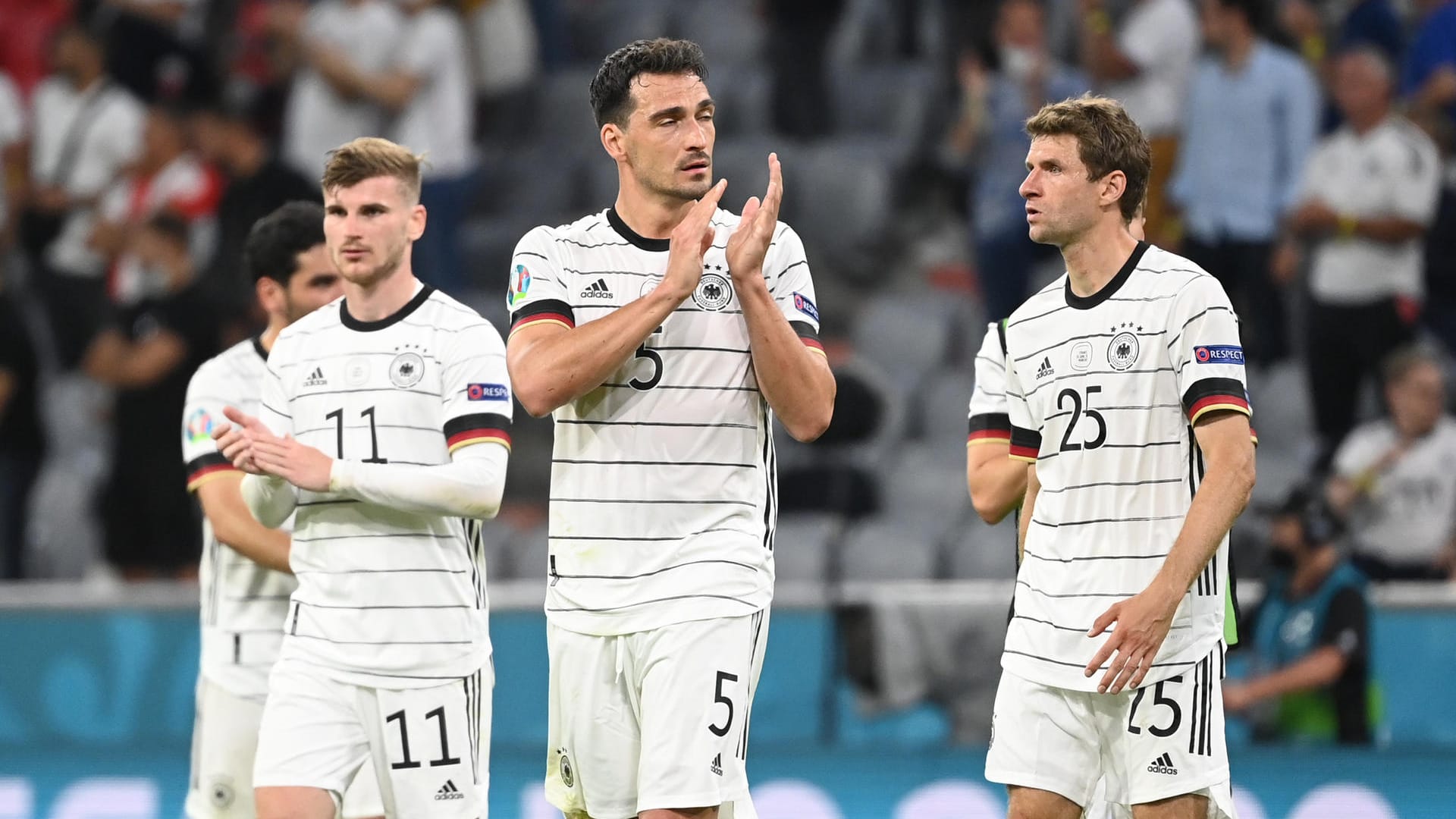 Timo Werner, Mats Hummels und Thomas Müller: Gut oder schlecht? Die Meinungen über das Spiel der Nationalelf gehen stark auseinander.