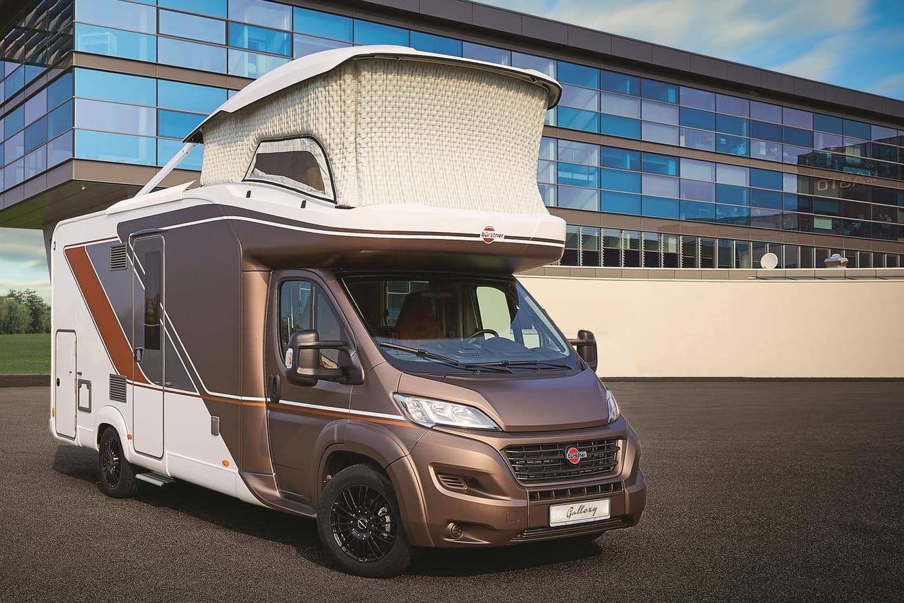 Bürstner Lyseo: Das Wohnmobil hat ein eingebautes Dachgeschoss.