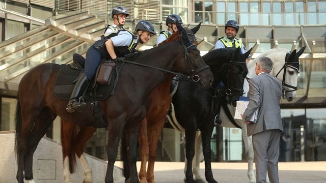 Mehr Polizei am Landtag in Düsseldorf Mehr Polizei am Landtag in Düsseldorf