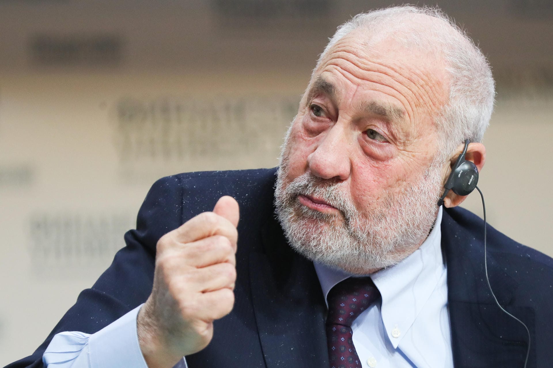 Der frühere Chefökonom der Weltbank, Joseph Stiglitz: "Merkel riskiert, ihr politisches Vermächtnis zu untergraben".