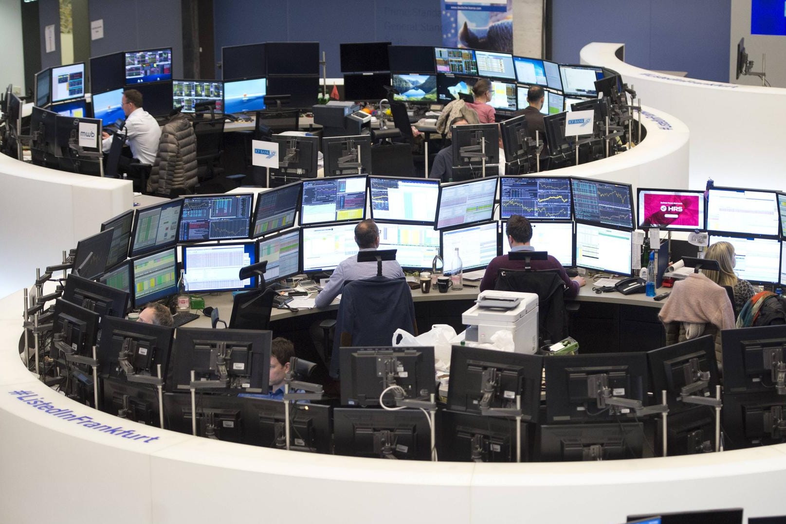 Der Handelssaal der Deutschen Börse in Frankfurt (Symbolbild): Zu Wochenbeginn erreichte der Dax ein Rekordhoch von 15.803 Zählern.