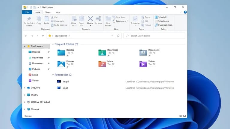 Ein Screenshot der Vorab-Version von Windows 11: Zum neuen Design gehören unter anderem eine zentrierte Taskbar.