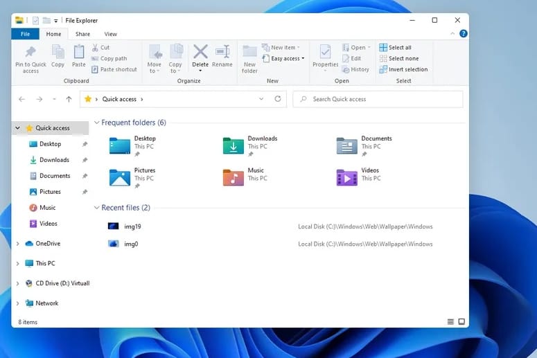 Ein Screenshot der Vorab-Version von Windows 11: Zum neuen Design gehören unter anderem eine zentrierte Taskbar.