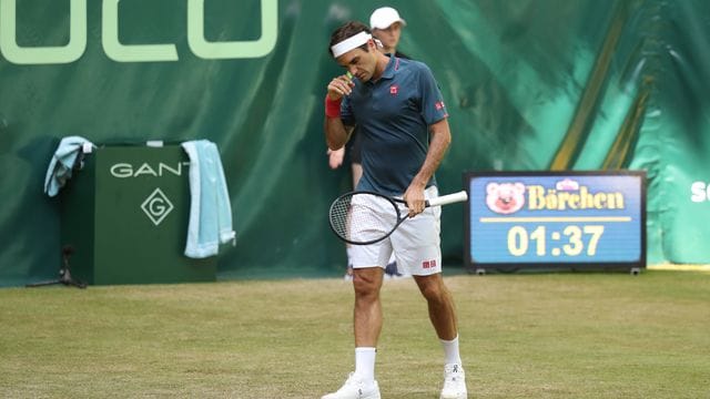 Musste sich im Achtelfinale dem Kanadier Félix Auger-Aliassime geschlagen geben: Roger Federer. Musste sich im Achtelfinale dem Kanadier Félix Auger-Aliassime geschlagen geben: Roger Federer.