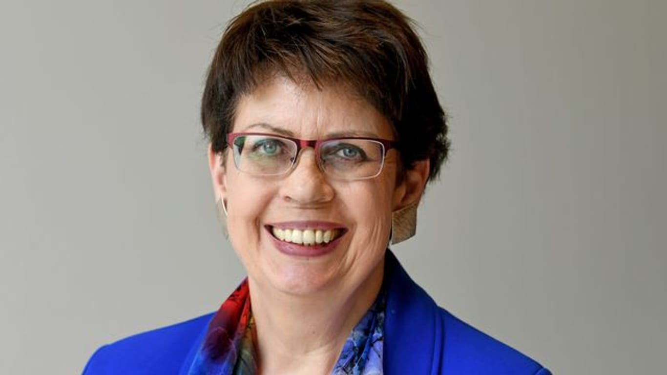 Birgit Honé lächelt