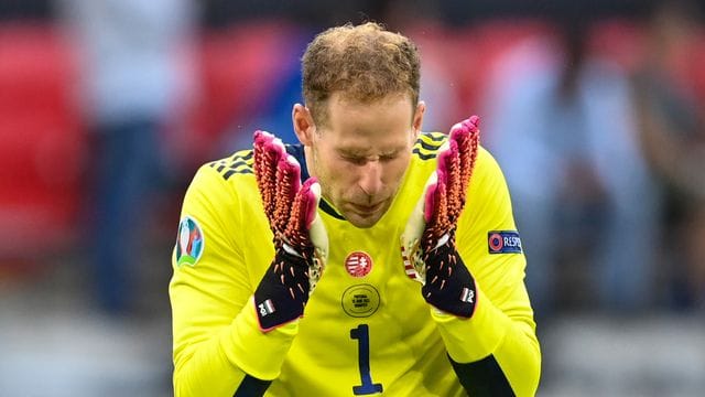 Ungarns Torhüter Peter Gulacsi kassierte drei Gegentore gegen Portugal.