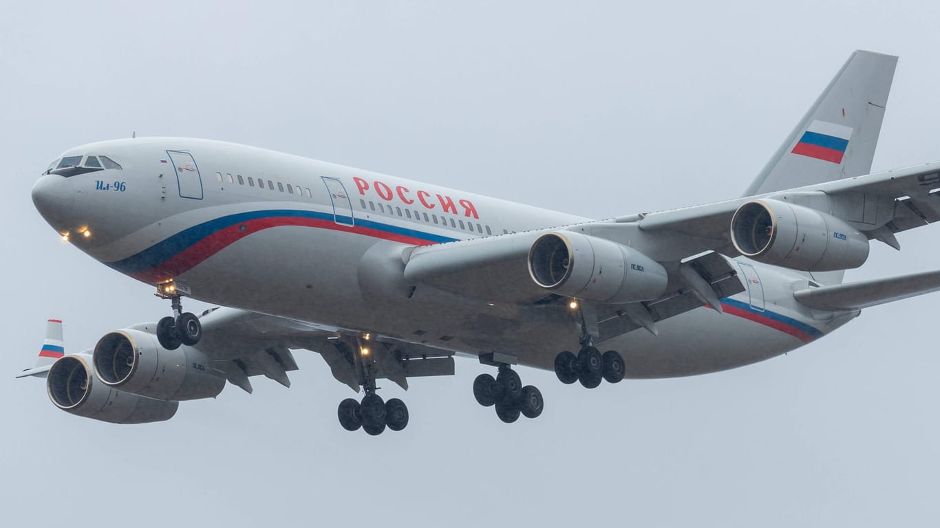 Il-96-300: Die Maschine steht dem russischen Präsidenten für Reisen zur Verfügung.