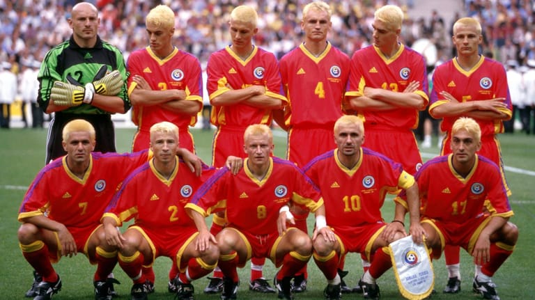 Legendär: Rumäniens Nationalelf vor dem Spiel gegen Tunesien bei der WM 1998.