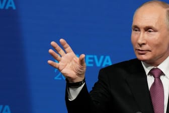 Wladimir Putin nach dem Gipfel mit Joe Biden: Der russische Präsident geht zunehmend gegen die Opposition in Russland vor.