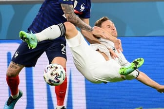 Sieht sich nach dem Sieg gegen die DFB-Elf gut gewappnet für die Partie Frankreichs in Ungarn: Lucas Hernandez (l).
