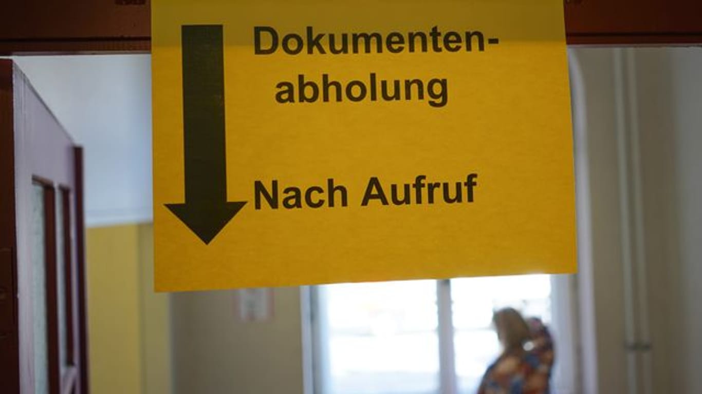 Blick in ein Bürgeramt in Berlin-Pankow: Die CDU hatte argumentiert, Bürgerämter brauchten neben ausgeweiteten Öffnungszeiten unter anderem zusätzliche Flächen.
