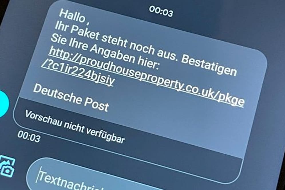 Finger weg: Wer solche oder ähnliche SMS bekommt, löscht sie besser sofort und klickt keinesfalls auf Links.