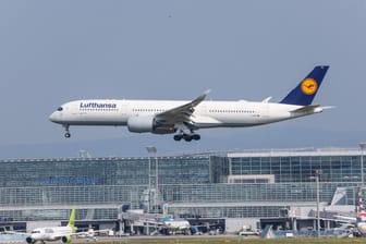 Lufthansa-Flieger: Im Gegensatz zur Lufthansa-Tochter Eurowings startet Eurowings Discover an den großen Lufthansa-Drehkreuzen.