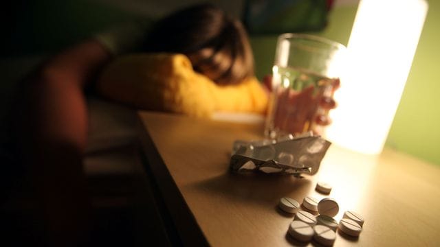 Weltweit sei die Rate der Selbsttötungen zwischen den Jahren 2000 und 2019 zwar um 36 Prozent zurückgegangen. Weltweit sei die Rate der Selbsttötungen zwischen den Jahren 2000 und 2019 zwar um 36 Prozent zurückgegangen.