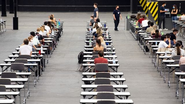 Studenten in Nordrhein-Westfalen Studenten in Nordrhein-Westfalen