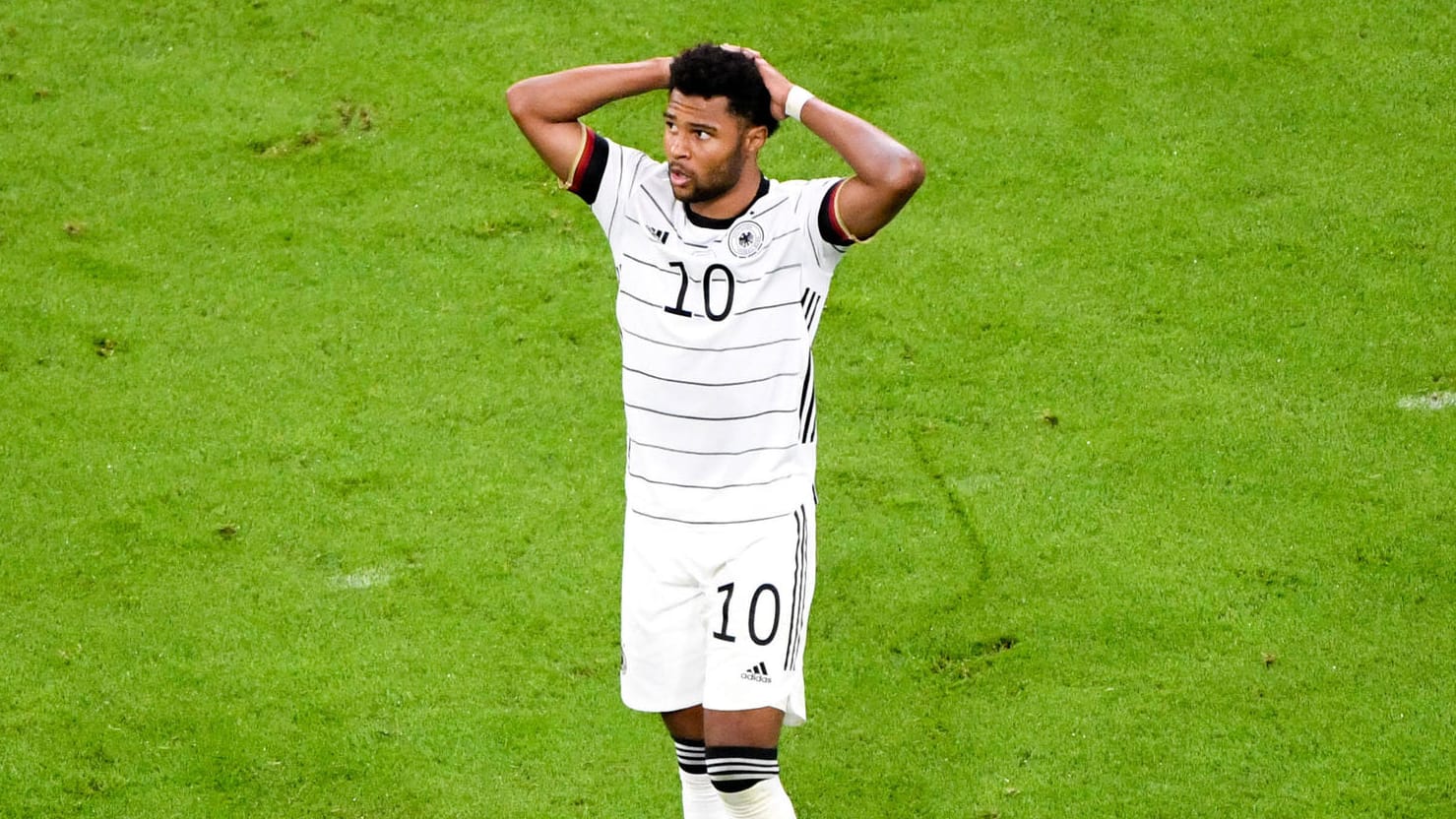 Serge Gnabry: Momentan muss der eigentliche Flügelspieler im Sturmzentrum aushelfen.