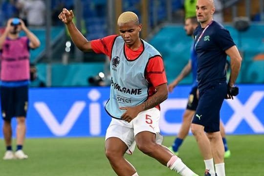 Manuel Akanji ist mit der Schweiz gegen die Türkei gefordert.