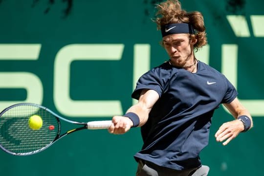 Andrej Rubljow hat das Finale von Halle erreicht.