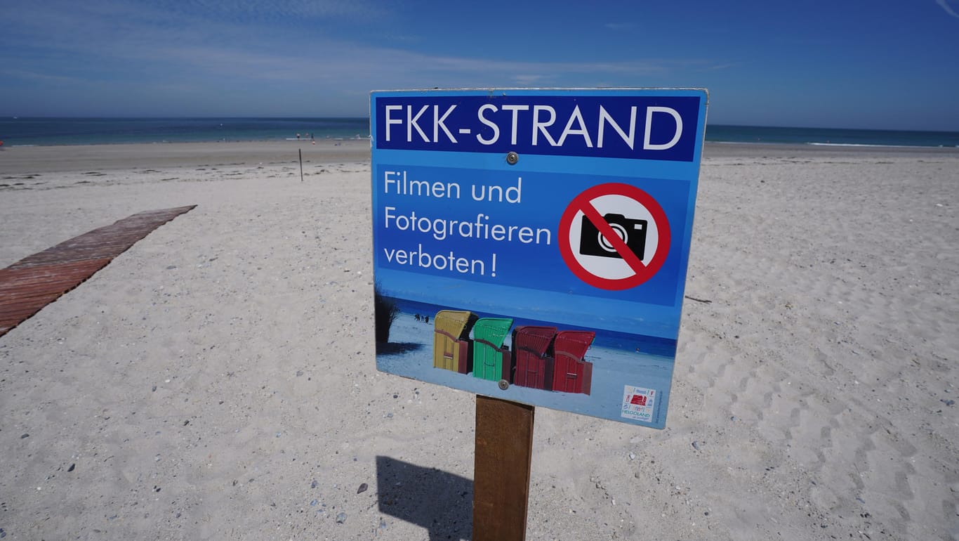 FKK-Strand: Hier sind Filmen und Fotografieren verboten.