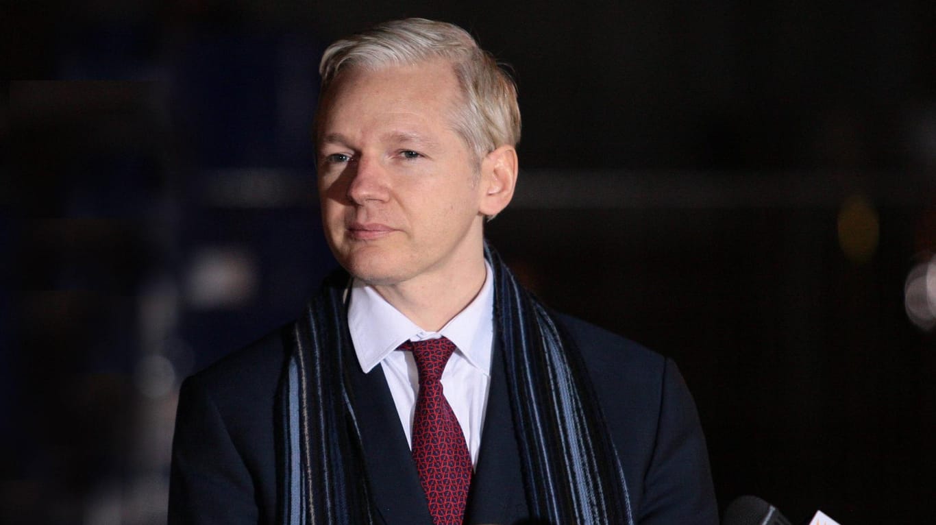 Julian Assange (Archivbild): Bei einer Verurteilung in den USA drohen ihm mehr als 100 Jahre Haft.