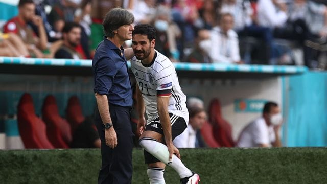 Bundestrainer Joachim Löw nahm Ilkay Gündogan aus der Partie.