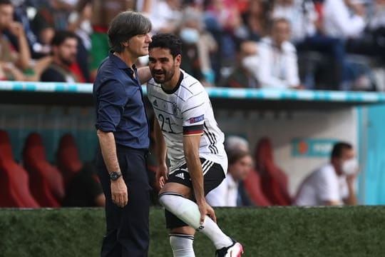 Bundestrainer Joachim Löw nahm Ilkay Gündogan aus der Partie.