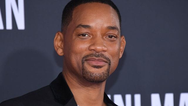 Stolz auf sein Werk: Schauspieler Will Smith bringt im November seine Autobiographie "Will" heraus. Stolz auf sein Werk: Schauspieler Will Smith bringt im November seine Autobiographie "Will" heraus.