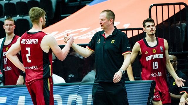 Das Team von Trainer Henrik Rödl (M) tankte beim Supercup Selbstvertrauen. Das Team von Trainer Henrik Rödl (M) tankte beim Supercup Selbstvertrauen.