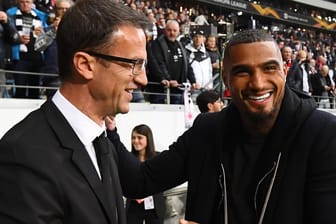 Kennen sich noch aus gemeinsamen Frankfurter Tagen: Der neue Hertha-Manager Fredi Bobic will laut einem Medienbericht Kevin Prince Boateng zurück nach Berlin lotsen.