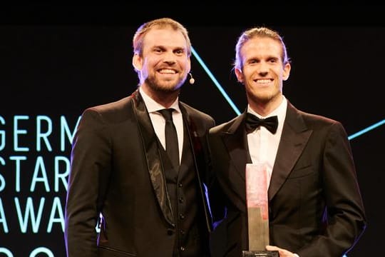 Ferry Heilemann, Gründer von Forto (r), bei der Verleihung des Startup-Preises des Bundesverbands Deutsche Startup in der Kategorie "Bester Gründer".