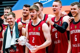Die deutschen Basketballer gewannen in Hamburg den Supercup.