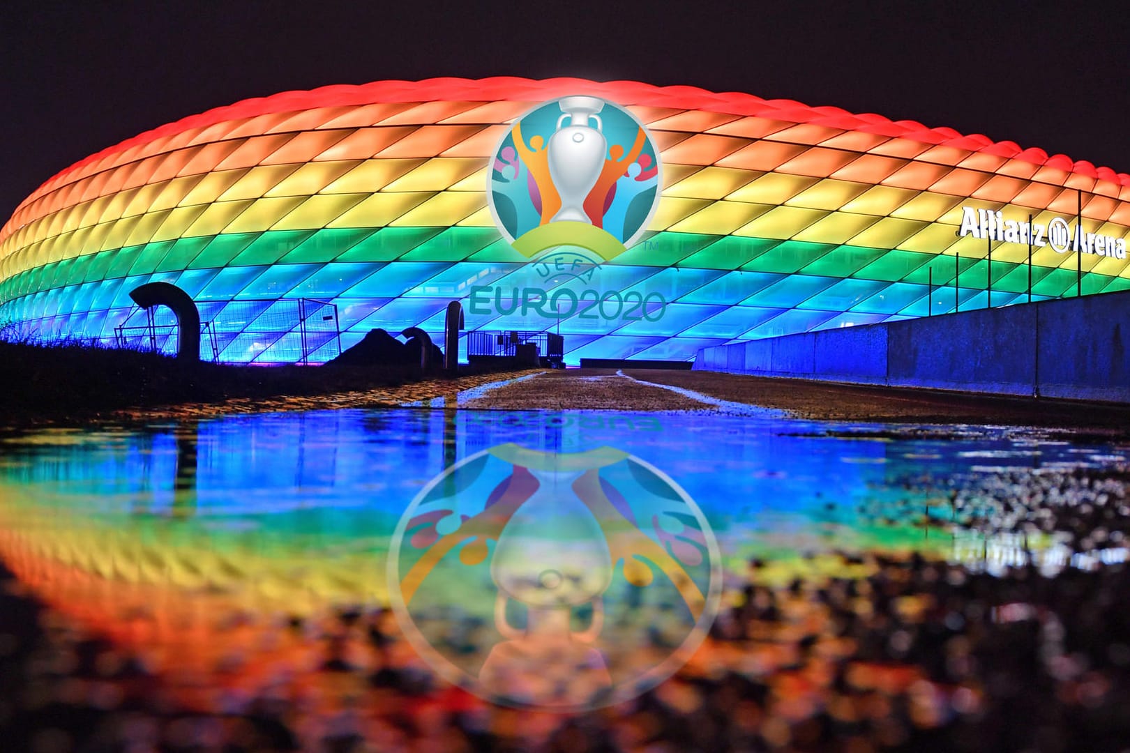 Die Allianz Arena in Regenbogenfarben: FDP-Politiker Papke hatte Kritik an der Aktion geäußert.