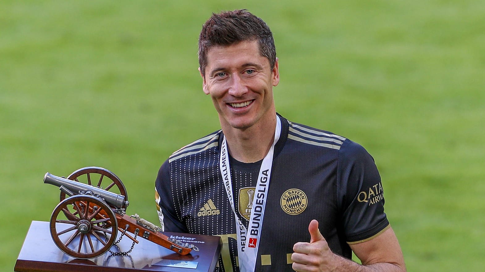 Robert Lewandowski: Der Stürmer mit der Torjägerkanone für die vergangene Saison.