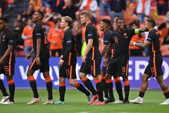 Souveräner Gruppensieger: Mit drei Siegen zieht die Niederlande ins EM-Achtelfinale ein.