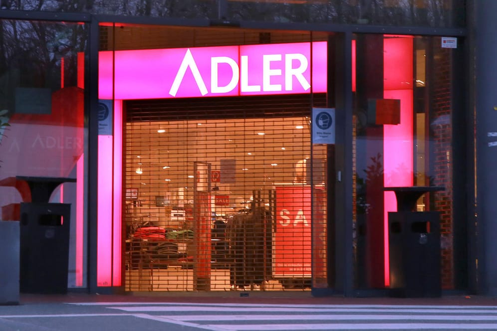 Ein Adler-Geschäft in Bochum: Während des Lockdowns mussten die Filialen der Kette schließen.