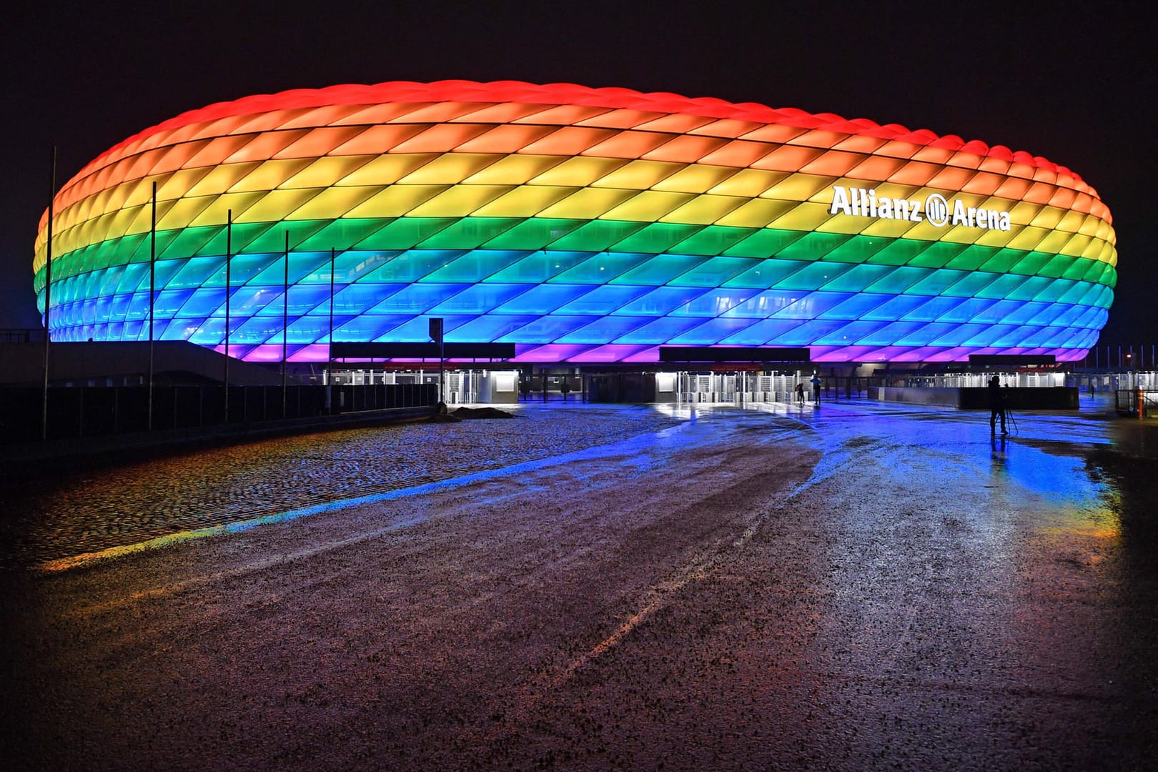 Die Uefa verbietet Regenbogen-Optik: So wie hier wird die Allianz Arena in München beim EM-Vorrundenspiel der deutschen Mannschaft gegen Ungarn am Mittwoch nicht aussehen.